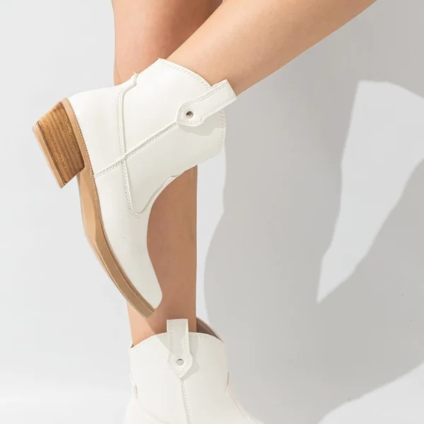 Lola blanco